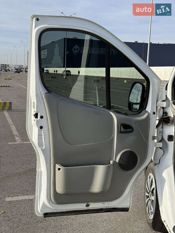 Минивэн Renault Trafic 2005 в Львове