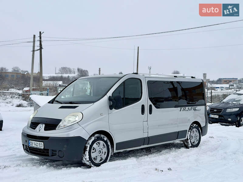 Минивэн Renault Trafic 2011 в Ровно