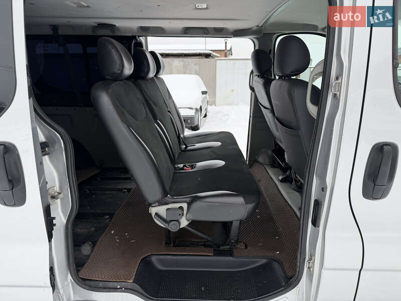 Минивэн Renault Trafic 2011 в Ровно