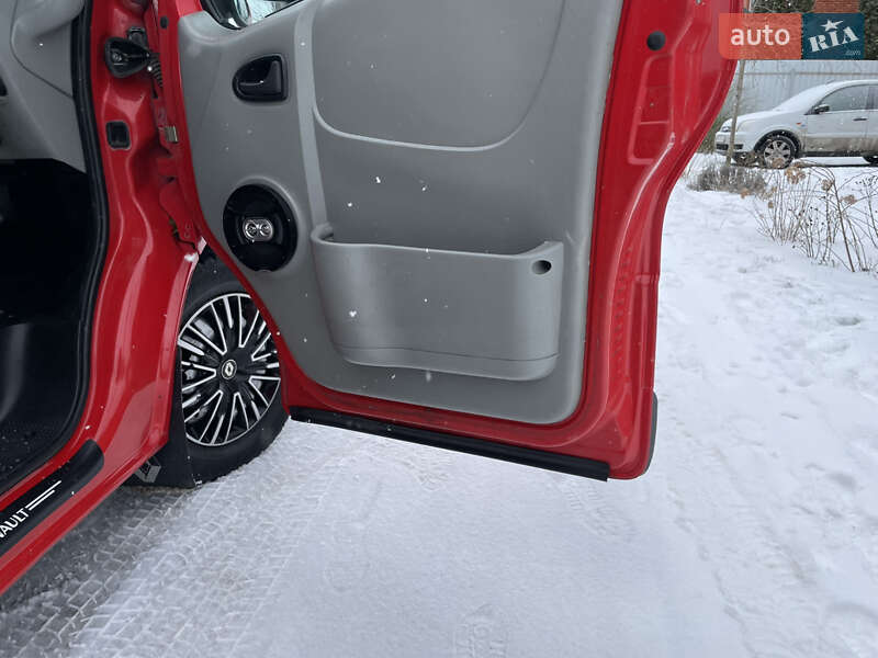 Минивэн Renault Trafic 2005 в Хмельницком фото 50 Минивэн Renault Trafic 2005 в Хмельницком