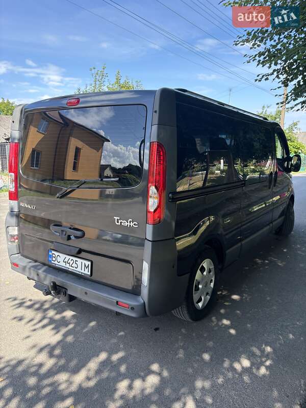 Мінівен Renault Trafic 2011 в Новояворівську