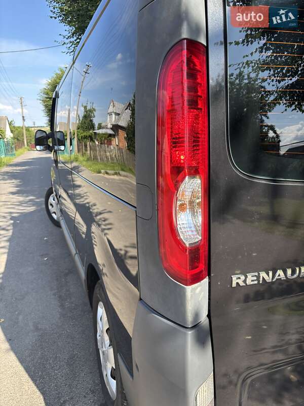 Мінівен Renault Trafic 2011 в Новояворівську