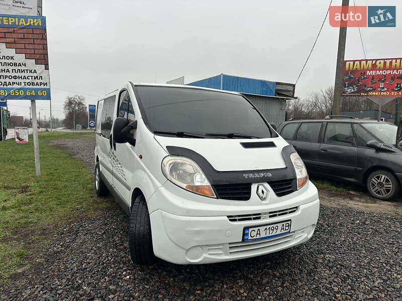 Минивэн Renault Trafic 2006 в Шполе