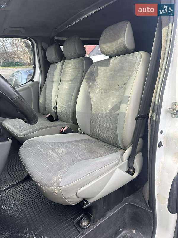 Минивэн Renault Trafic 2006 в Шполе