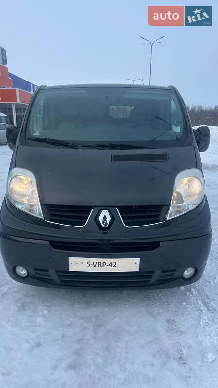 Минивэн Renault Trafic 2011 в Дубно