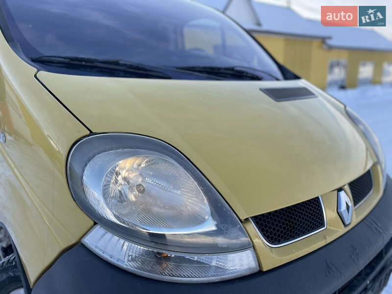 Минивэн Renault Trafic 2002 в Здолбунове