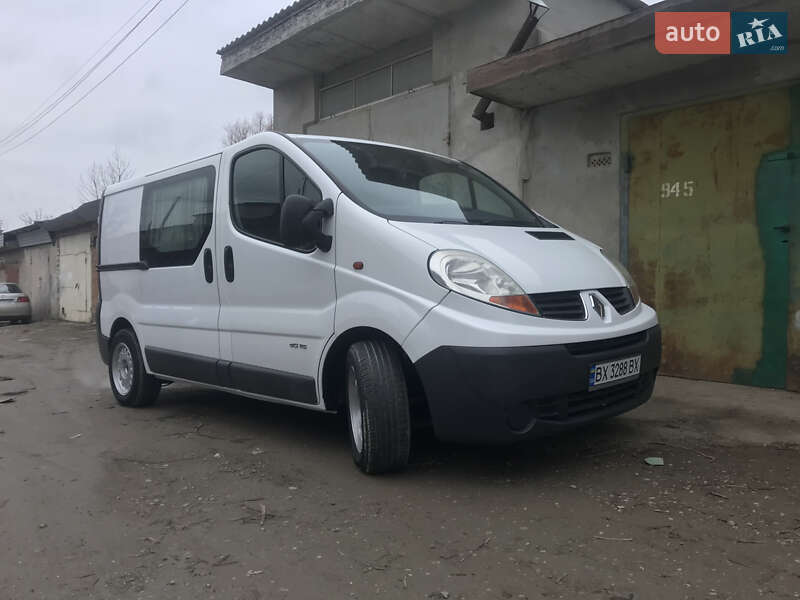 Минивэн Renault Trafic 2007 в Каменец-Подольском