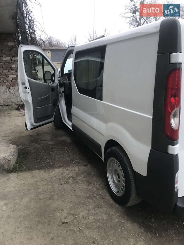 Минивэн Renault Trafic 2007 в Каменец-Подольском