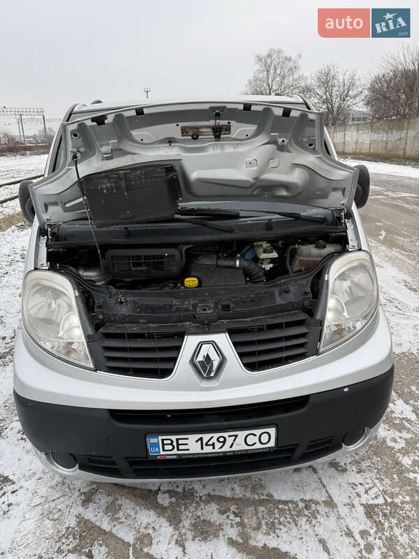 Минивэн Renault Trafic 2008 в Миргороде