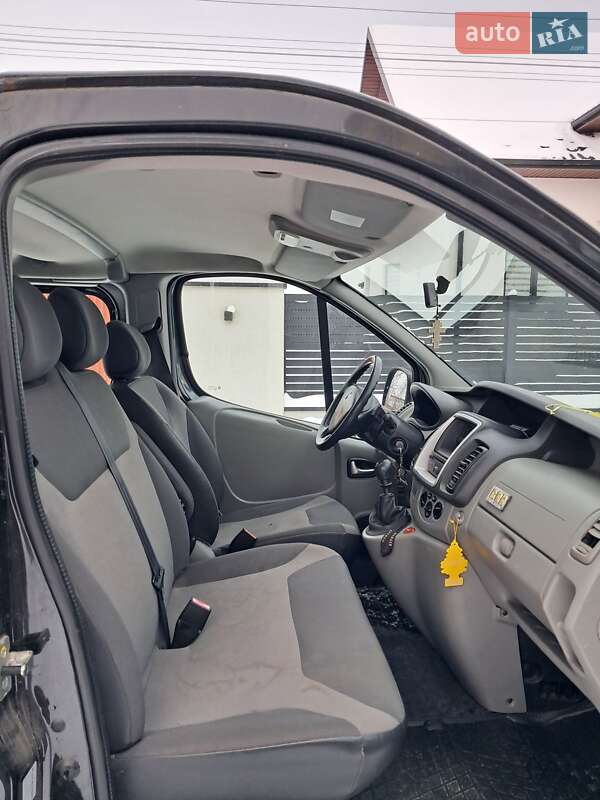 Минивэн Renault Trafic 2011 в Ковеле