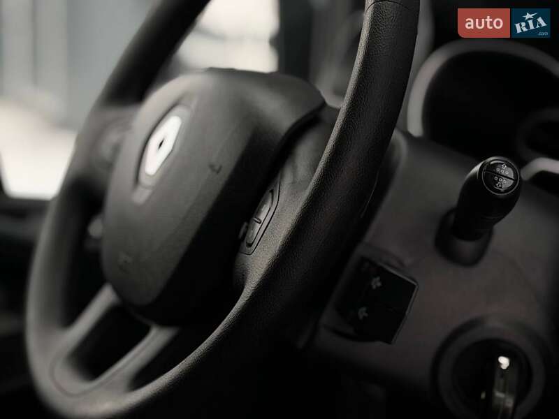 Минивэн Renault Trafic 2021 в Дубно