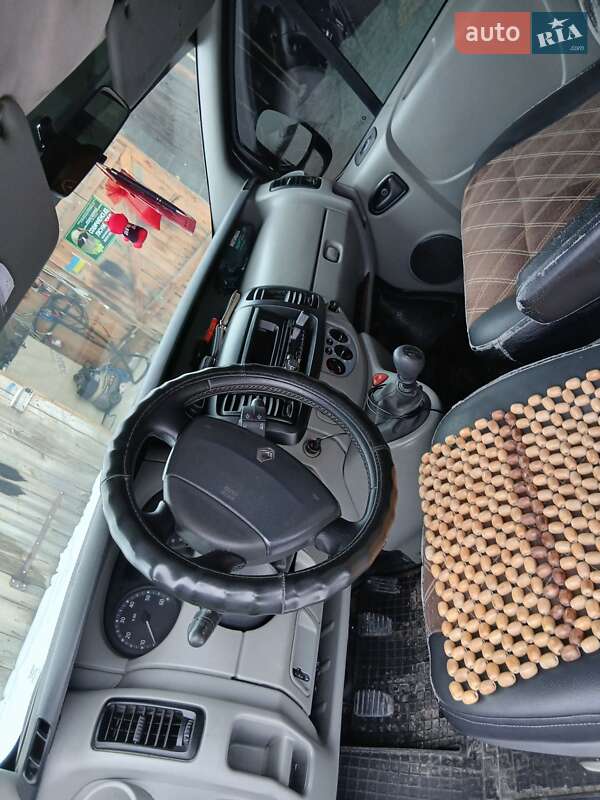 Минивэн Renault Trafic 2007 в Ковеле