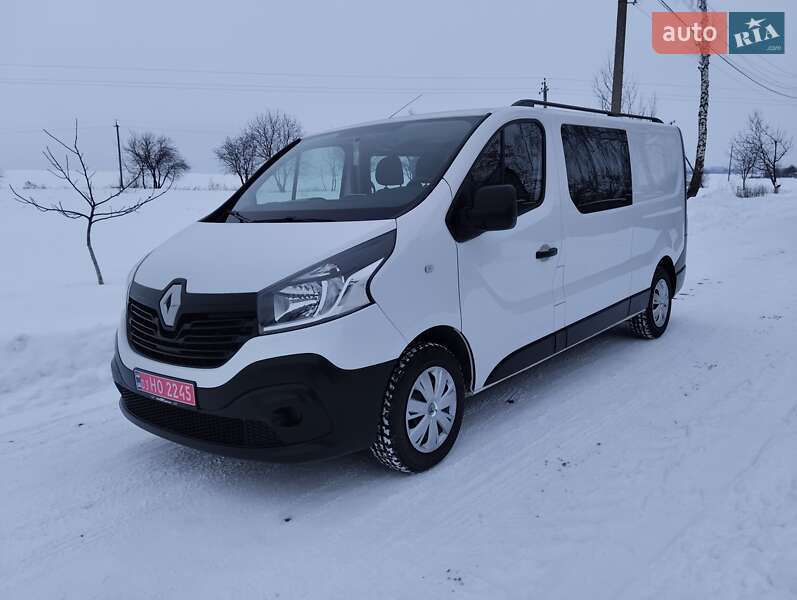 Грузопассажирский фургон Renault Trafic 2019 в Дубно