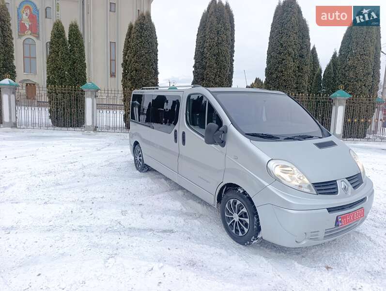 Минивэн Renault Trafic 2013 в Дубно