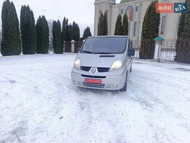Минивэн Renault Trafic 2013 в Дубно