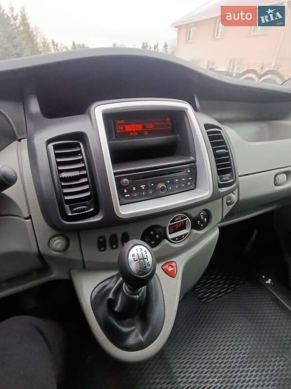 Минивэн Renault Trafic 2013 в Дубно