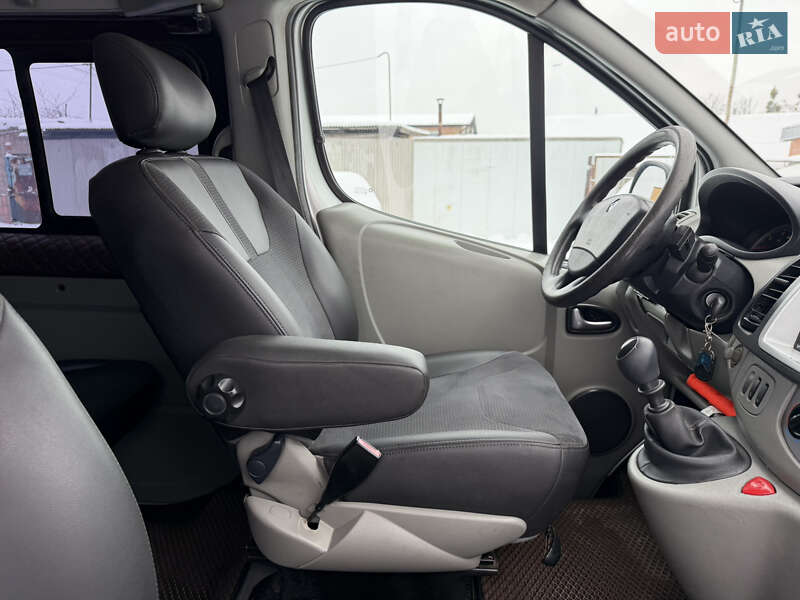 Минивэн Renault Trafic 2011 в Ровно