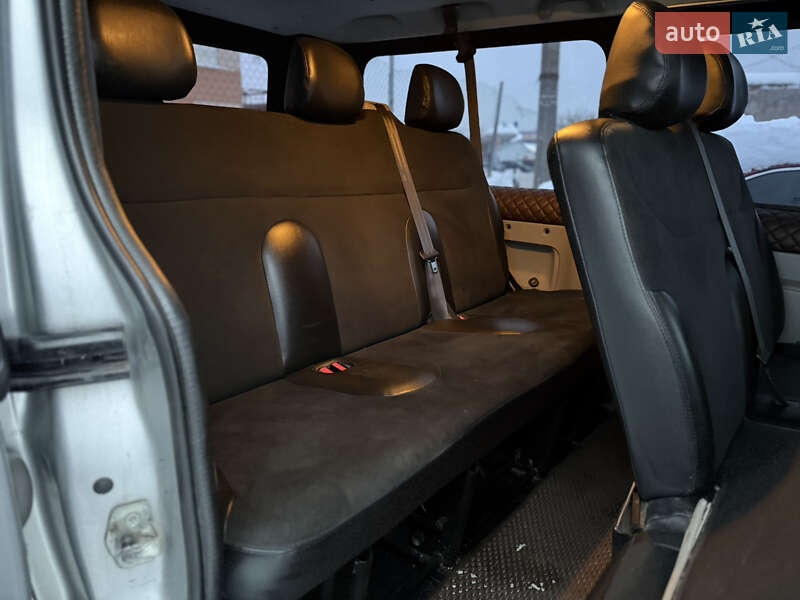 Минивэн Renault Trafic 2011 в Ровно