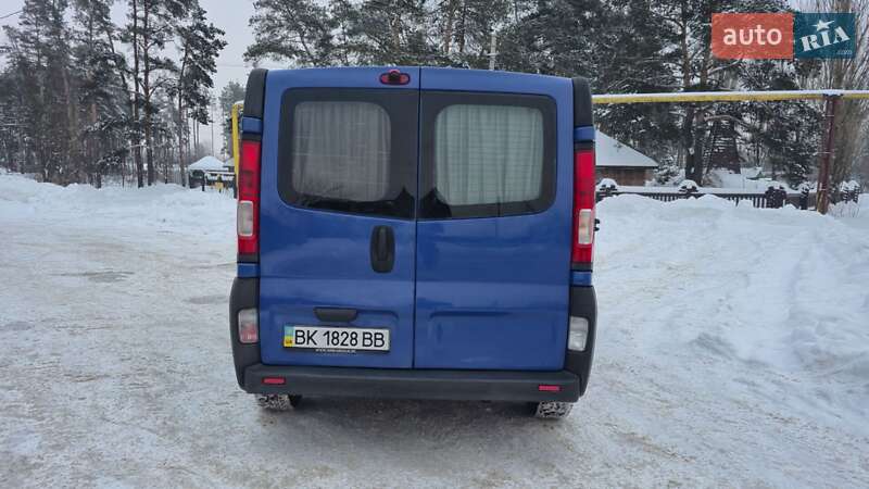 Минивэн Renault Trafic 2007 в Коростене