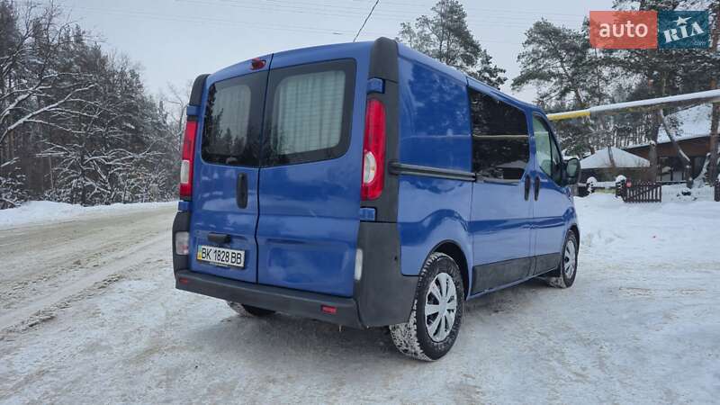 Минивэн Renault Trafic 2007 в Коростене