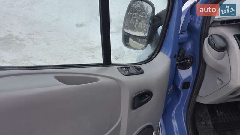 Минивэн Renault Trafic 2007 в Коростене