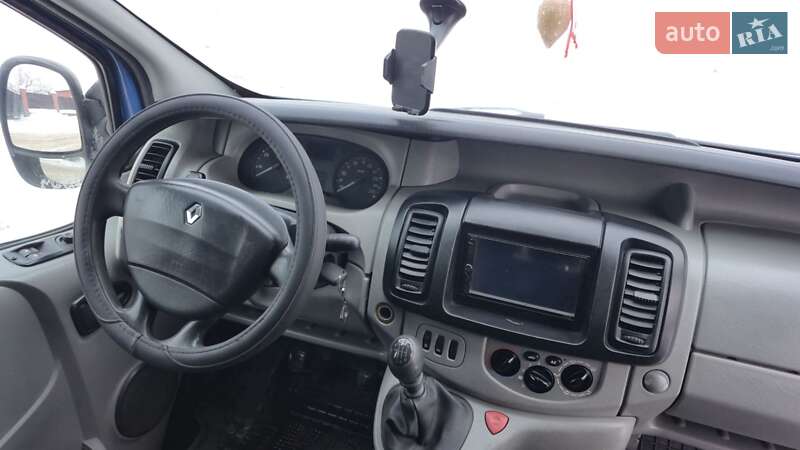 Минивэн Renault Trafic 2007 в Коростене