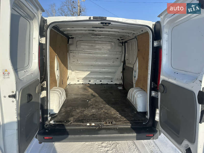 Грузовой фургон Renault Trafic 2011 в Савинцах