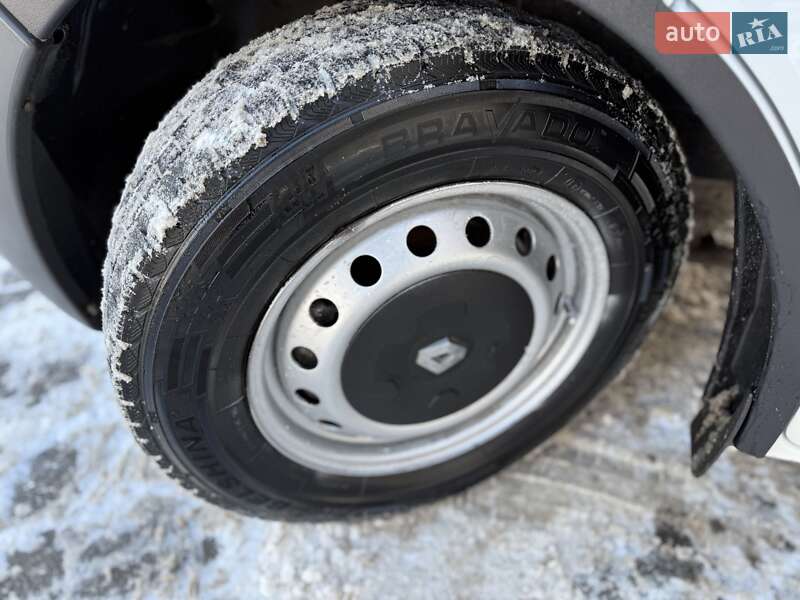 Минивэн Renault Trafic 2005 в Хмельницком