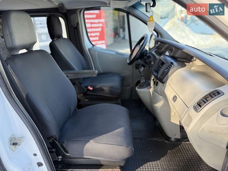 Минивэн Renault Trafic 2005 в Хмельницком