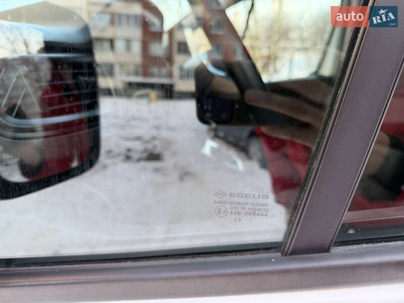 Грузовой фургон Renault Trafic 2022 в Звягеле