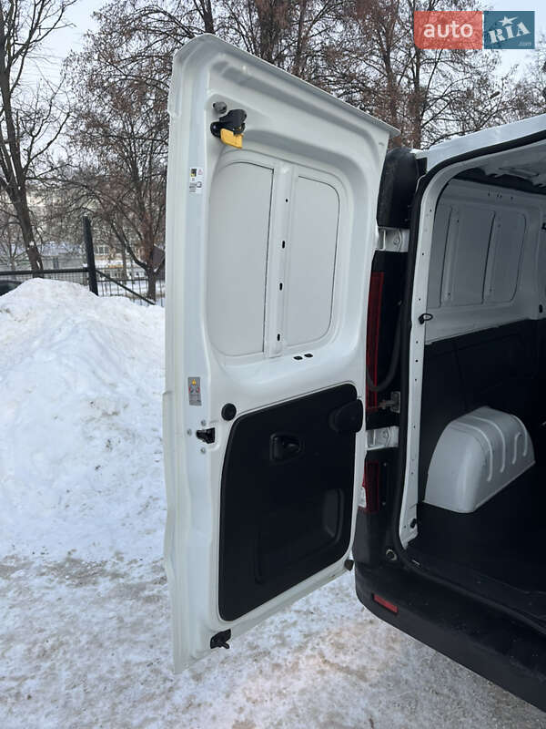 Грузовой фургон Renault Trafic 2021 в Луцке