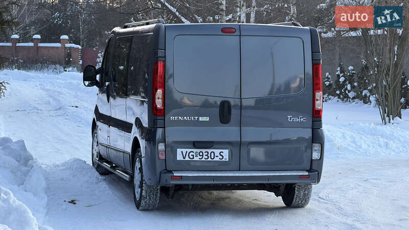 Грузопассажирский фургон Renault Trafic 2014 в Ровно фото 12 Грузопассажирский фургон Renault Trafic 2014 в Ровно