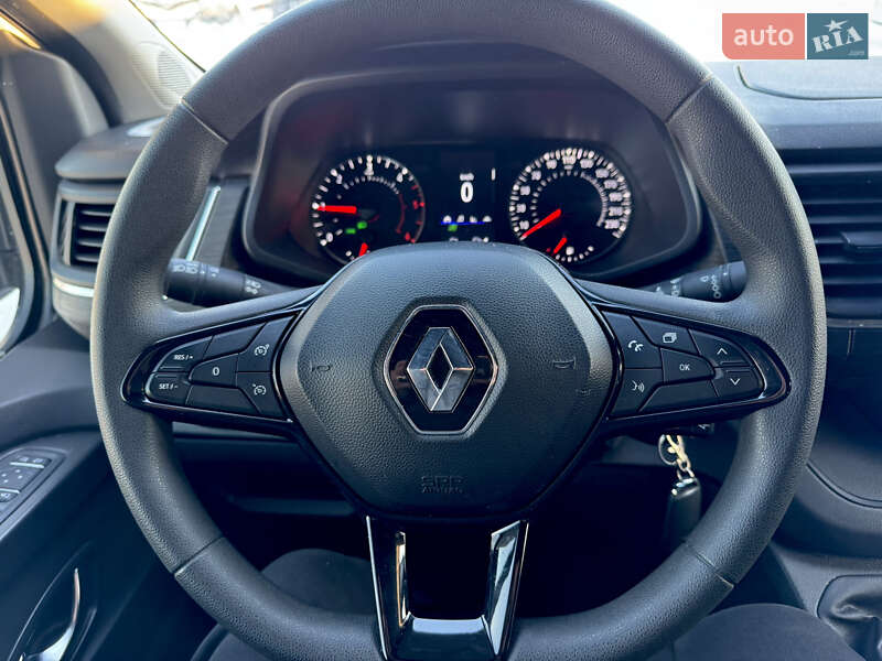 Минивэн Renault Trafic 2022 в Дубно