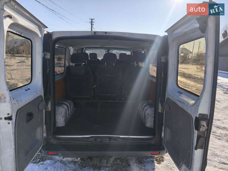 Минивэн Renault Trafic 2003 в Калуше