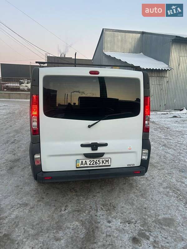 Микроавтобус грузовой (до 3,5т) Renault Trafic 2011 в Киеве