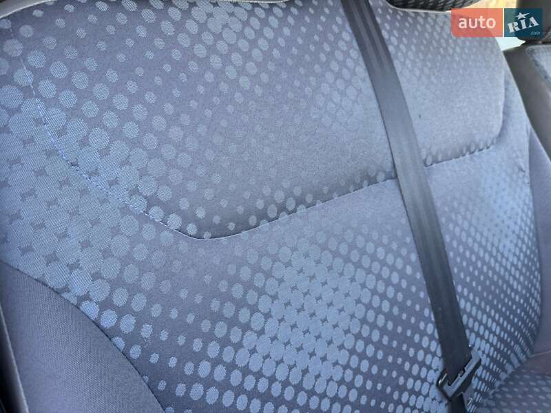 Минивэн Renault Trafic 2007 в Ровно