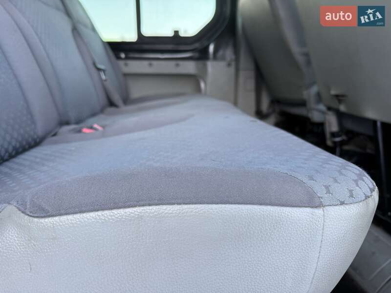 Минивэн Renault Trafic 2007 в Ровно