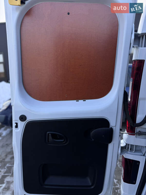 Минивэн Renault Trafic 2022 в Ивано-Франковске