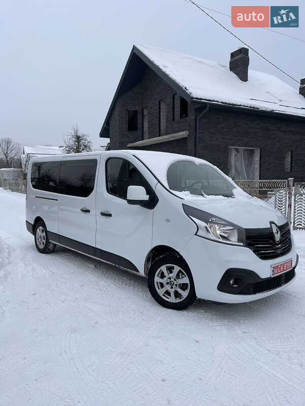 Минивэн Renault Trafic 2015 в Калуше
