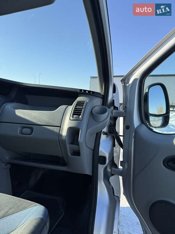 Минивэн Renault Trafic 2012 в Радивилове фото 24 Минивэн Renault Trafic 2012 в Радивилове