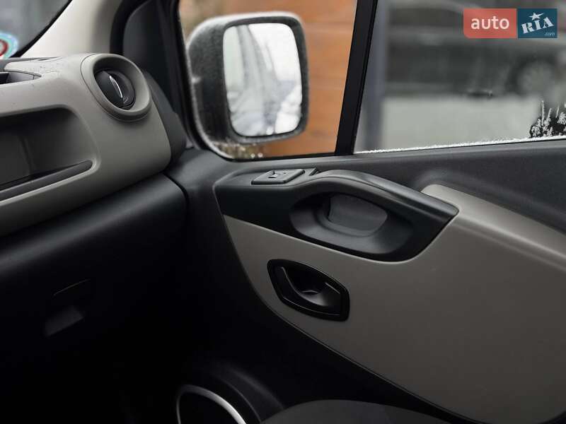 Грузопассажирский фургон Renault Trafic 2018 в Ровно фото 37 Грузопассажирский фургон Renault Trafic 2018 в Ровно