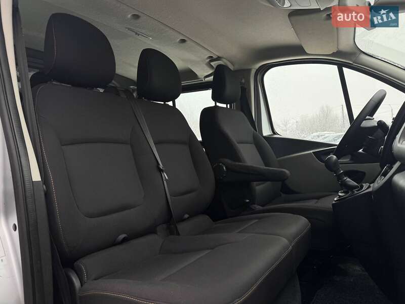 Грузопассажирский фургон Renault Trafic 2018 в Ровно фото 42 Грузопассажирский фургон Renault Trafic 2018 в Ровно