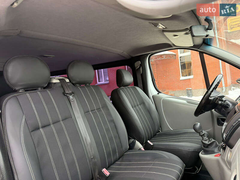 Минивэн Renault Trafic 2004 в Кременце