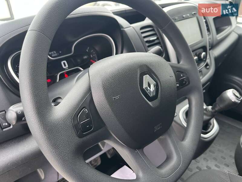 Грузопассажирский фургон Renault Trafic 2021 в Дубно