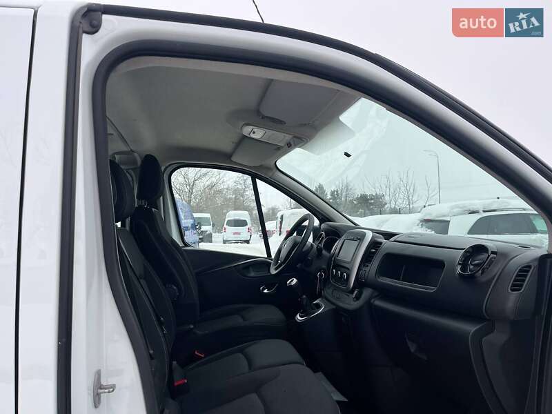 Грузопассажирский фургон Renault Trafic 2021 в Дубно
