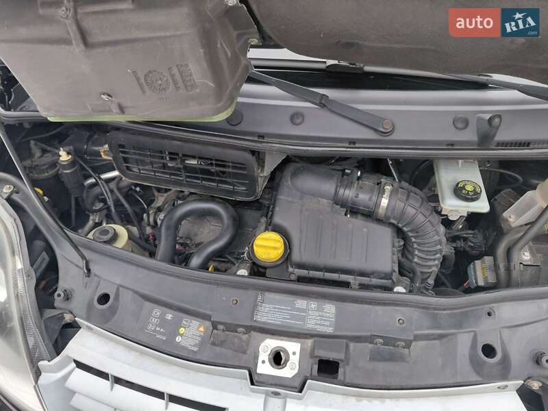 Мінівен Renault Trafic 2012 в Хотині