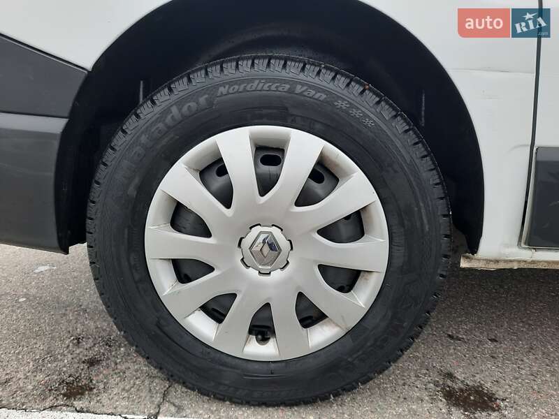 Грузовой фургон Renault Trafic 2016 в Киеве фото 7 Грузовой фургон Renault Trafic 2016 в Киеве