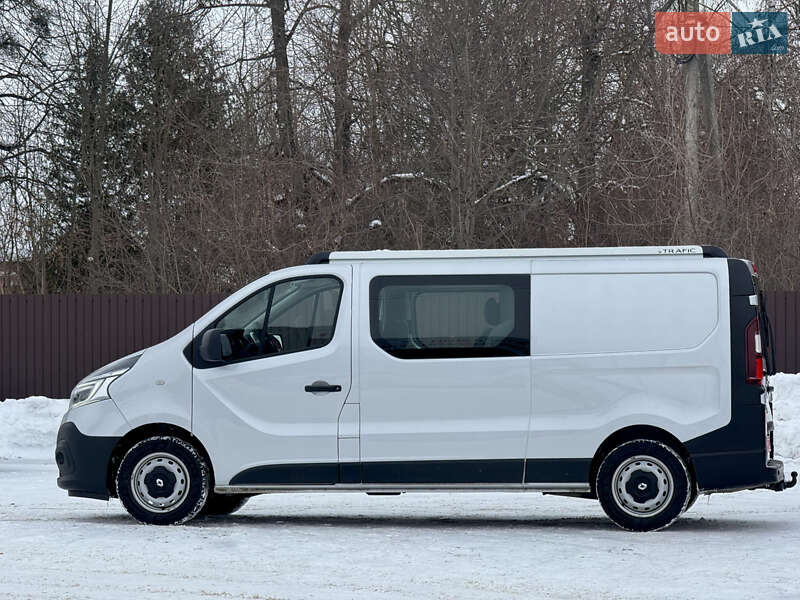Грузопассажирский фургон Renault Trafic 2020 в Дубно