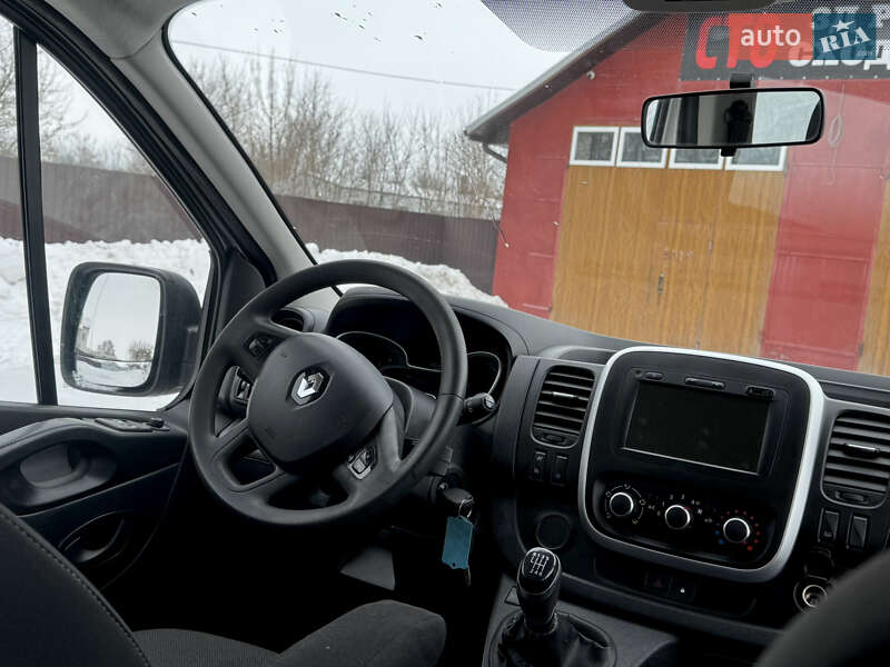 Грузопассажирский фургон Renault Trafic 2020 в Дубно