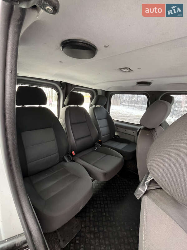 Минивэн Renault Trafic 2005 в Кривом Роге фото 6 Минивэн Renault Trafic 2005 в Кривом Роге